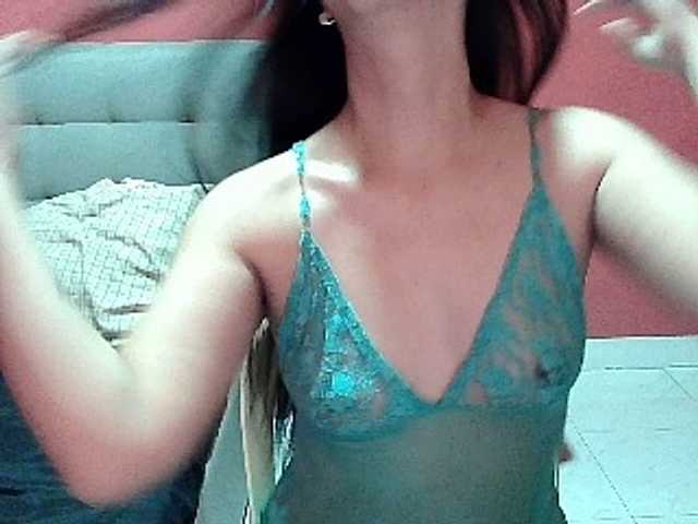 SweeetCum live cam on BongaCams