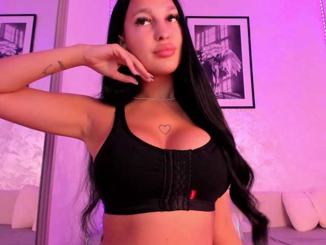 Sex chat gratuit in direct cu Olivia-Rimes pe BongaCams