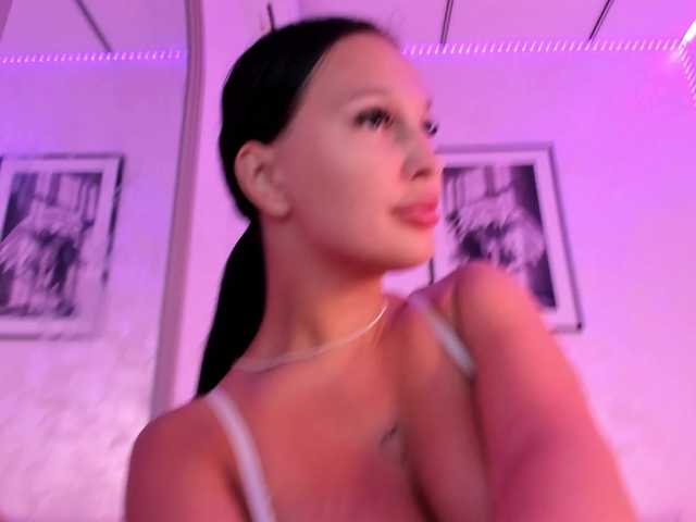 Sex chat gratuit in direct cu Olivia-Rimes pe BongaCams