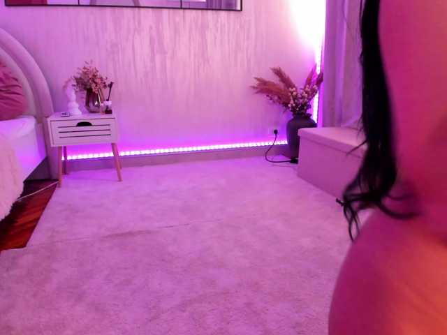 Sex chat gratuit in direct cu Olivia-Rimes pe BongaCams