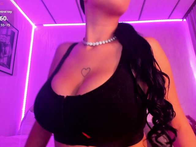 Sex chat gratuit in direct cu Olivia-Rimes pe BongaCams