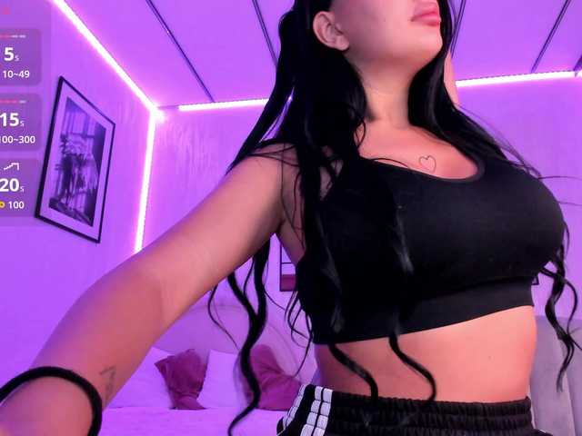 Olivia-Rimes live cam on BongaCams