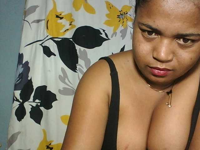 Beauty-Boobs live webcam show