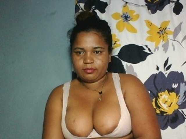 Beauty-Boobs live webcam show