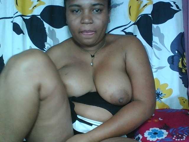 Beauty-Boobs live webcam show