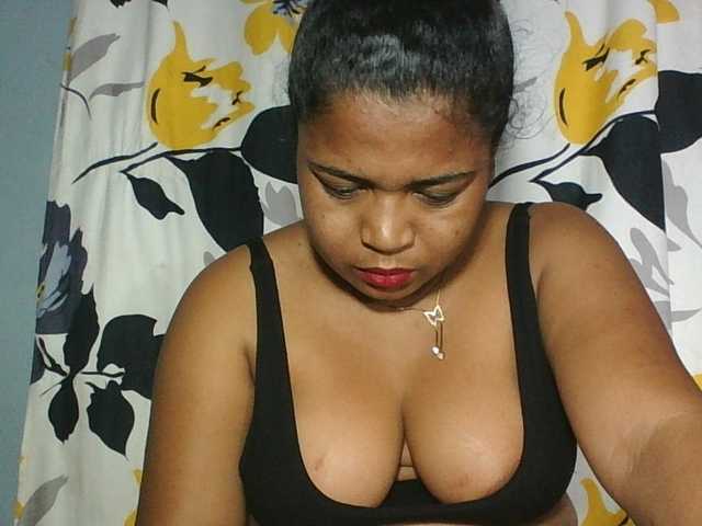 Beauty-Boobs live webcam show
