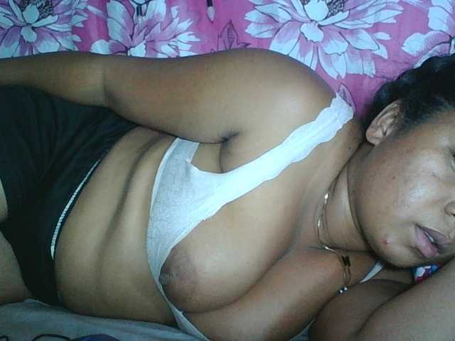 Beauty-Boobs live webcam show