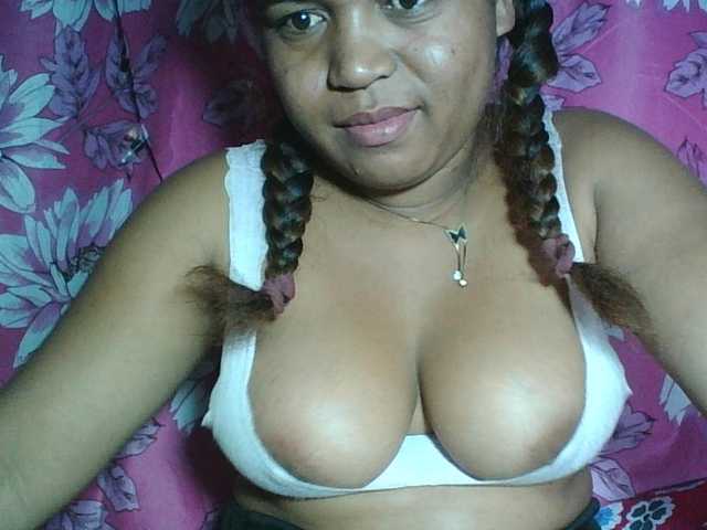 Beauty-Boobs live webcam show