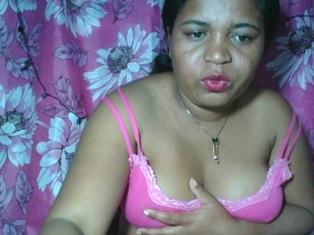 Beauty-Boobs webcam bongacams model stream image