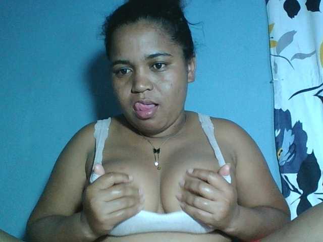 Beauty-Boobs live webcam show