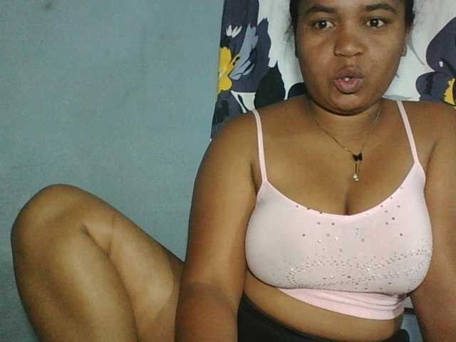Beauty-Boobs live cam preview