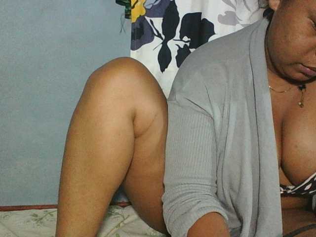 Beauty-Boobs live cam preview