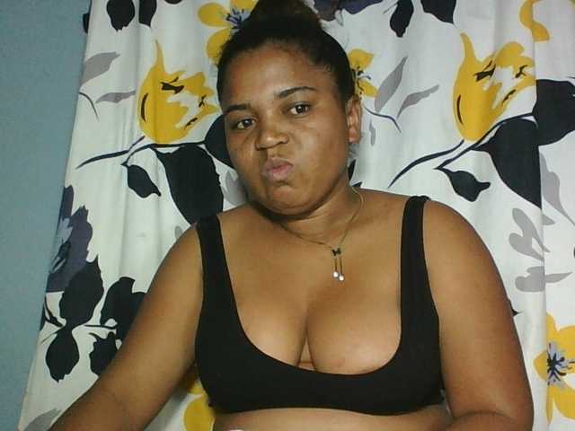 Beauty-Boobs live webcam show