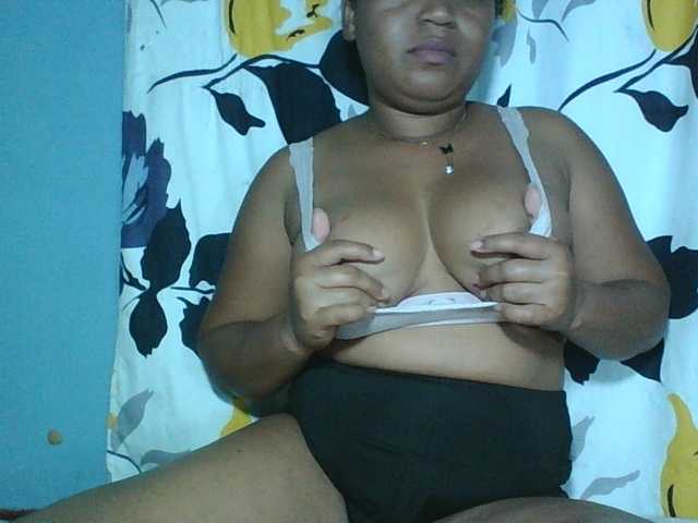 Beauty-Boobs live webcam show