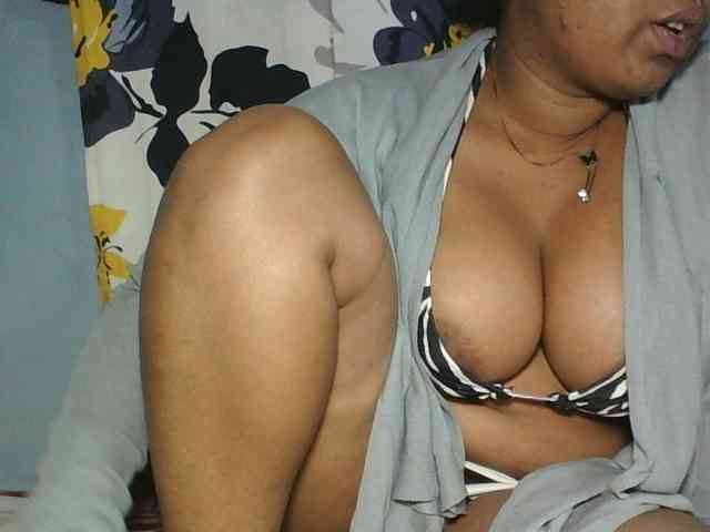 beauty-boobs's live room