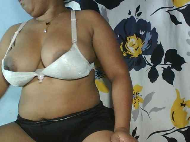 Beauty-Boobs webcam