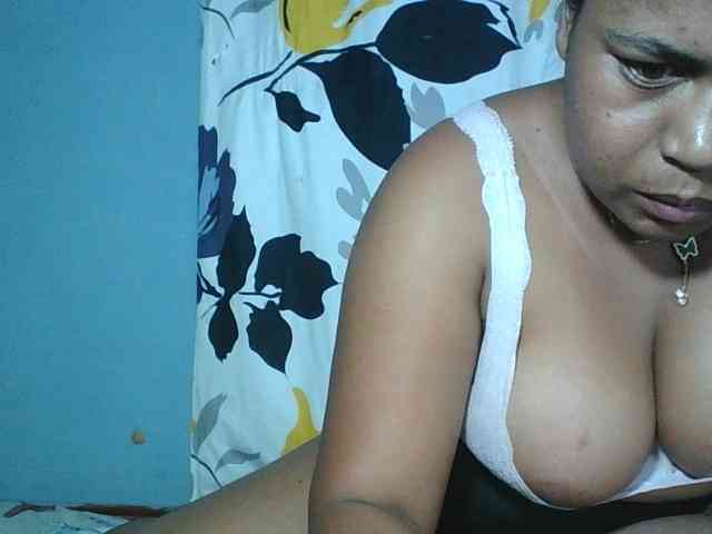 beauty-boobs's live room