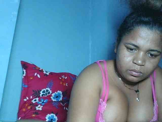 beauty-boobs's live room