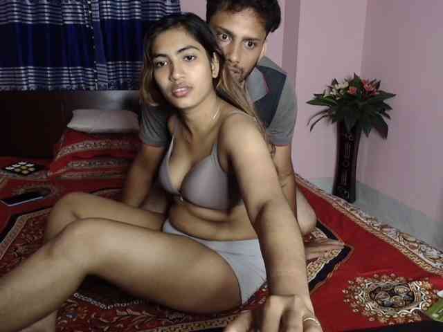 HornyCouple07 webcam