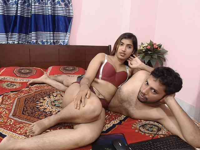 HornyCouple07 webcam