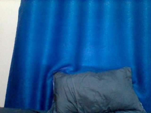 Mona2002 live webcam show