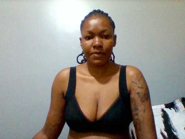 Mona2002