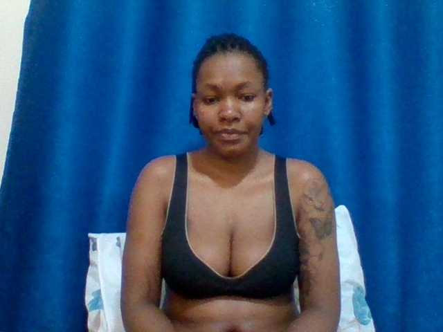 Mona2002
