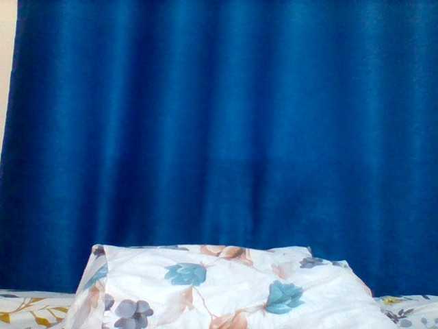 Mona2002 webcam