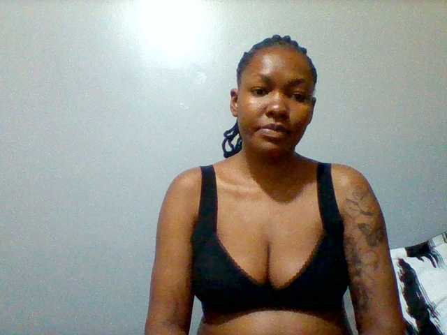 Mona2002