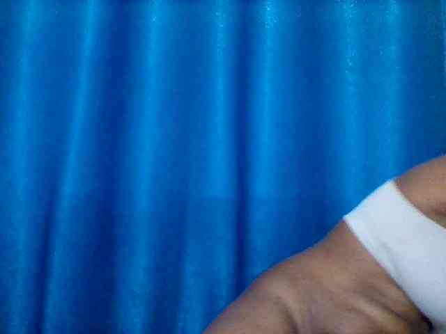 Mona2002 webcam