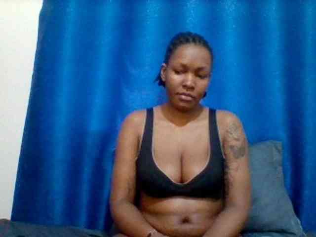 Mona2002 webcam