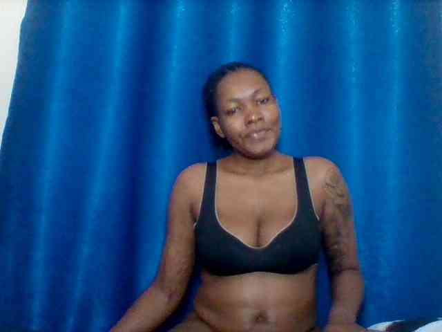 Mona2002