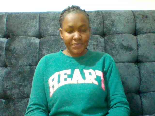Mona2002 webcam