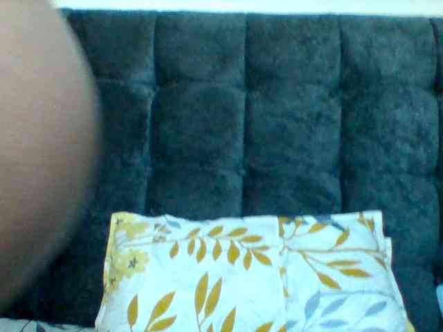 Mona2002 webcam