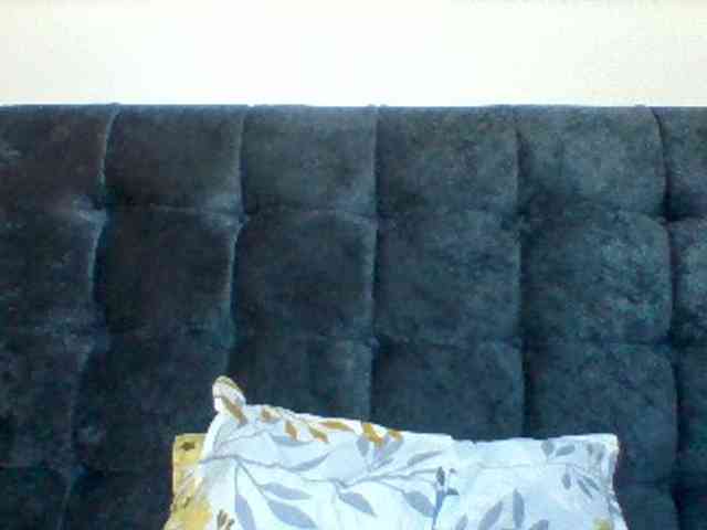 Mona2002 webcam