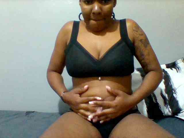 Mona2002 webcam