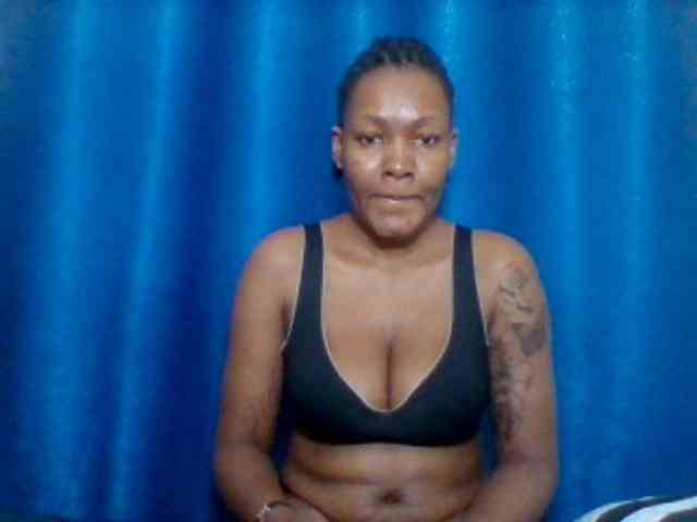 Mona2002
