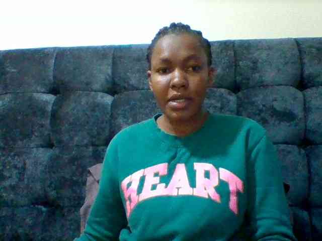 Mona2002 webcam