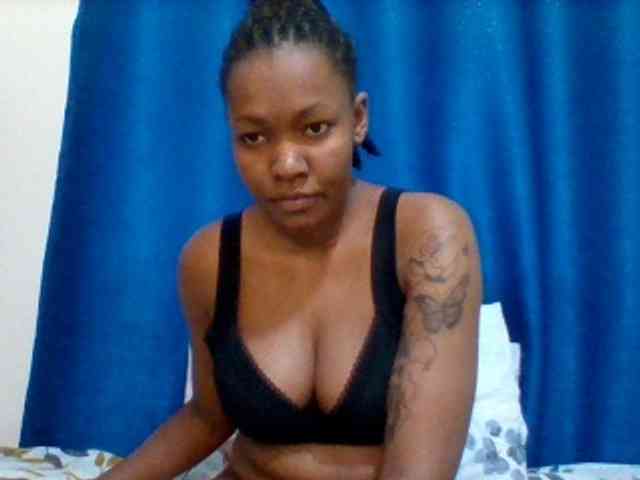Mona2002