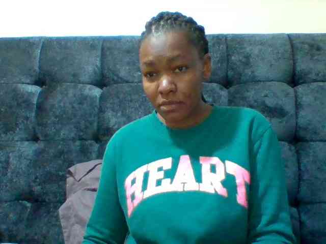 Mona2002 webcam