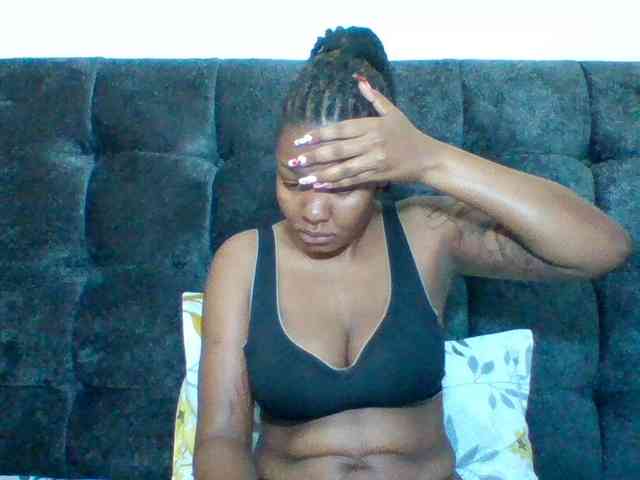 Mona2002 webcam