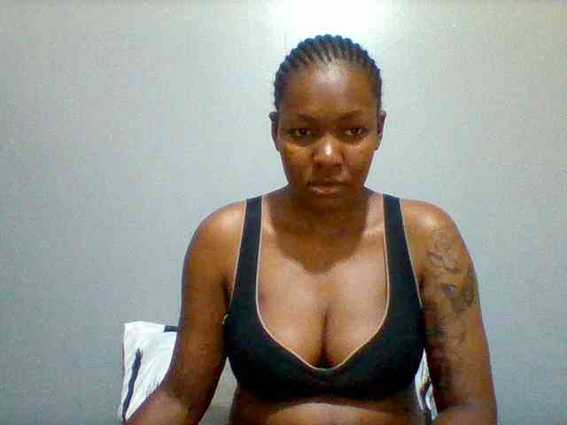 Mona2002 webcam