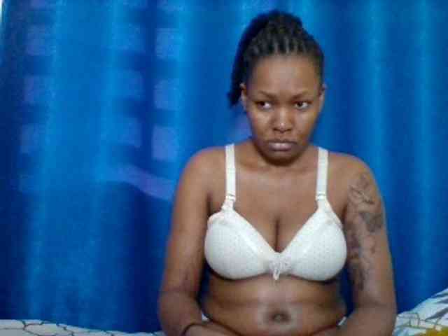 Mona2002 webcam