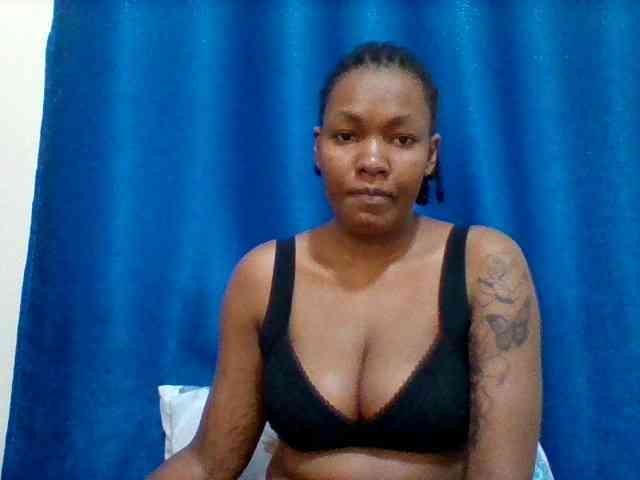 Mona2002 webcam