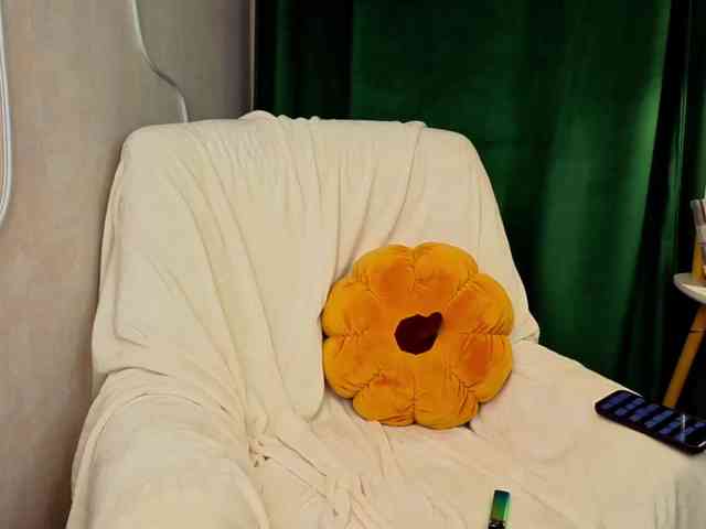 AnnyYammy webcam