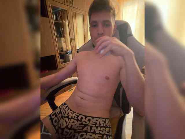 Mishka-410 Sex Cam Show