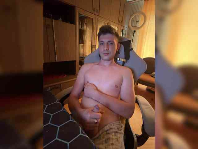 Mishka-410 Sex Cam Show