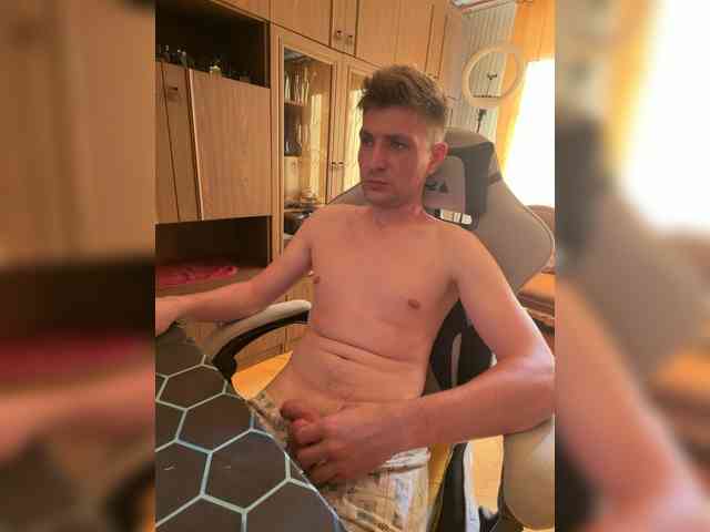 Mishka-410 Sex Cam Show