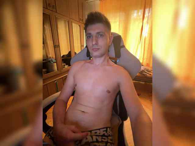 Mishka-410 Sex Cam Show