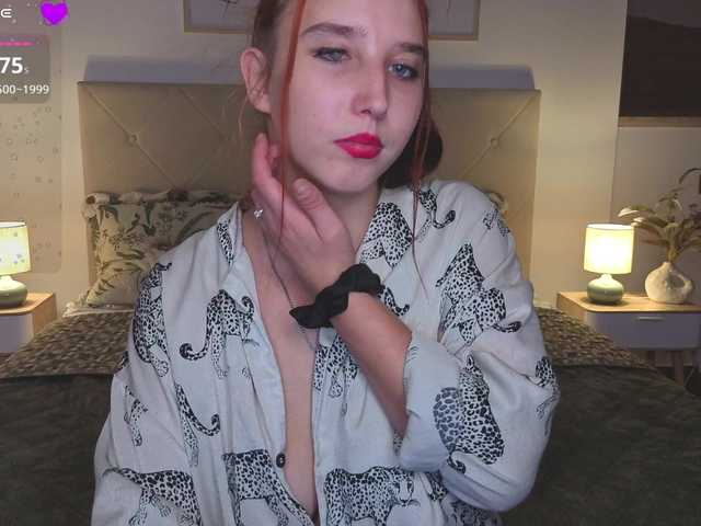 Little-tits live cam on BongaCams